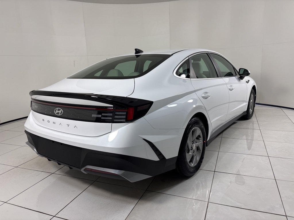 New 2026 Hyundai Sonata SE FWD image 5