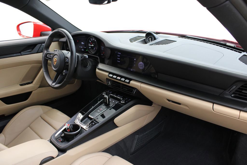 Certified 2024 Porsche 911 Carrera GTS image 18