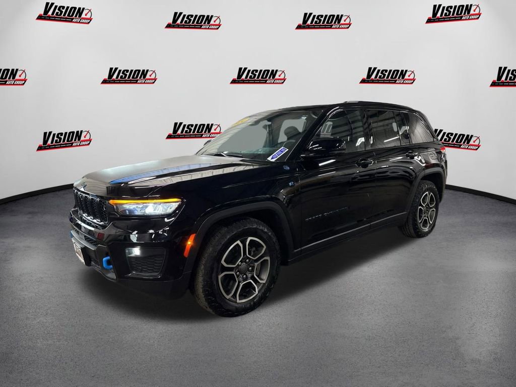 Used 2024 Jeep Grand Cherokee Trailhawk w/ Advanced Protech Group II