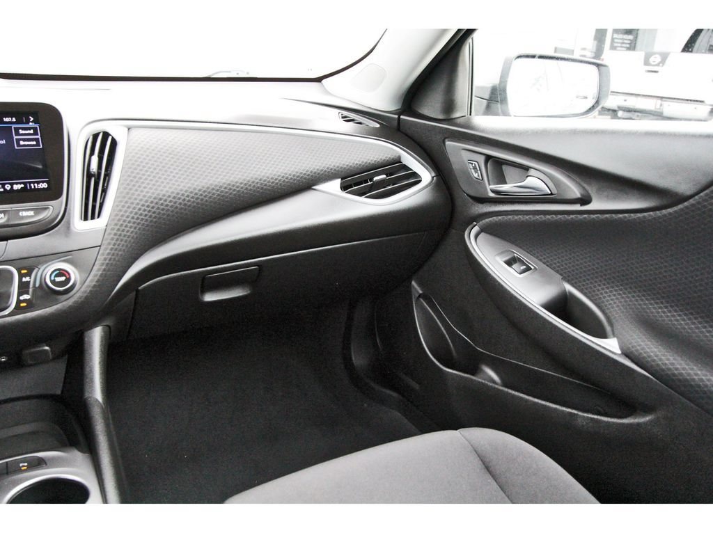 Used 2024 Chevrolet Malibu RS FWD image 10