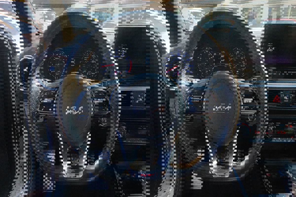 Used 2023 Kia Forte GT-Line image 15