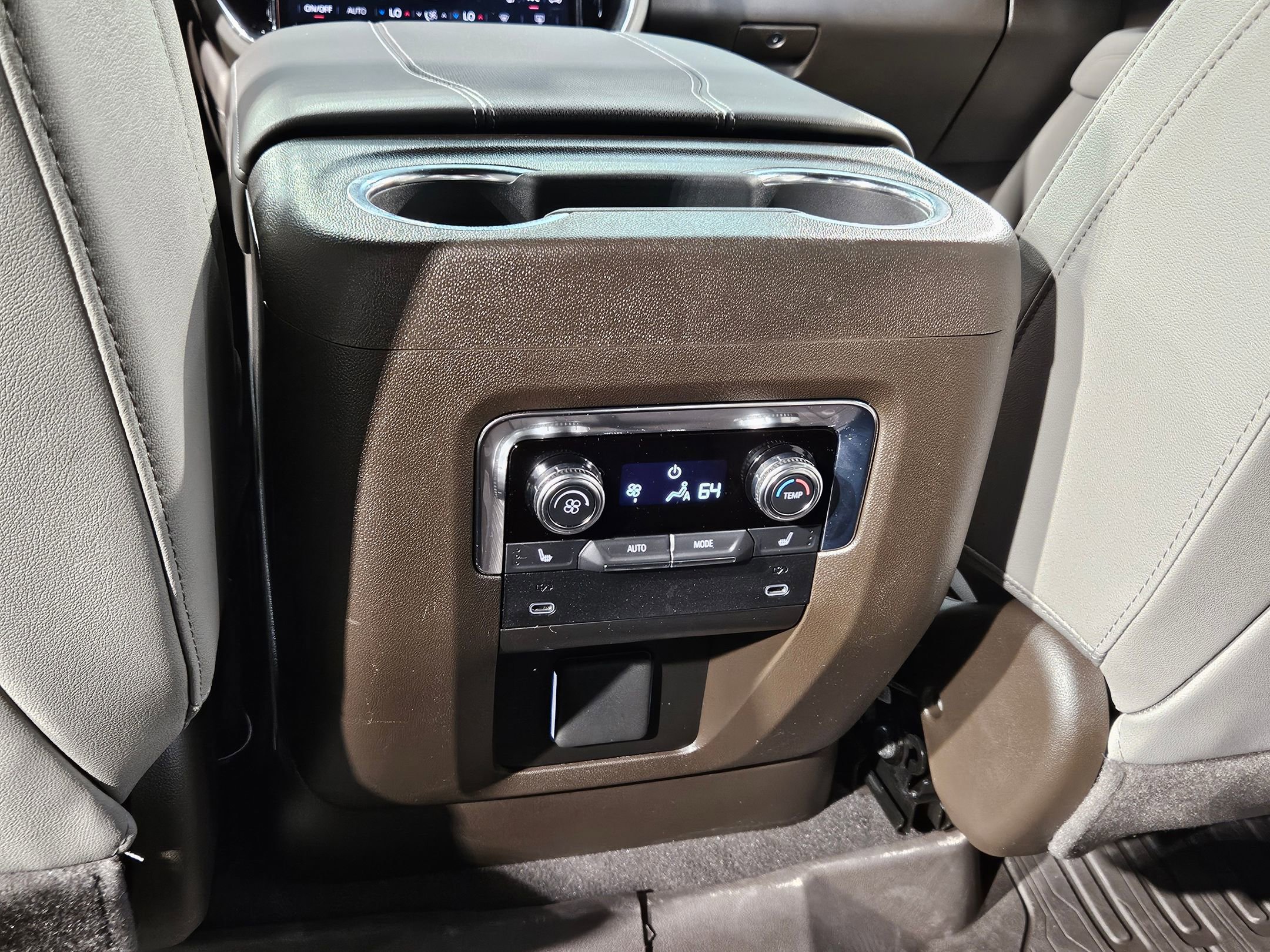 Used 2026 GMC Yukon Elevation image 38