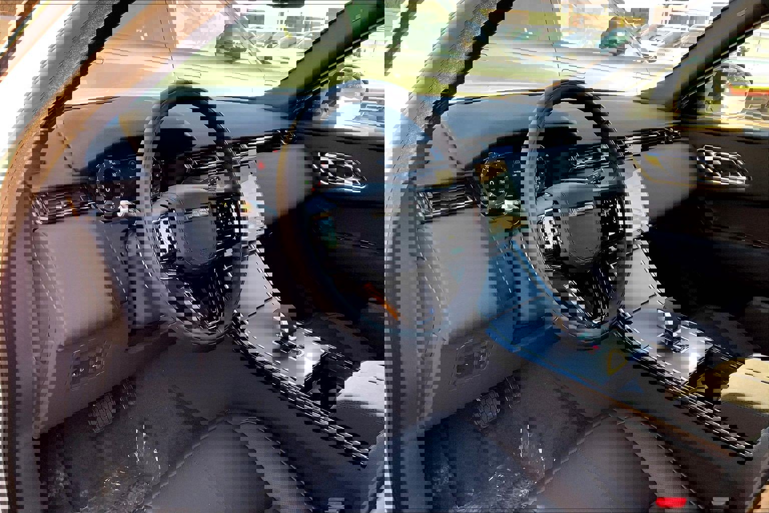 New 2026 Land Rover Range Rover Velar S image 9