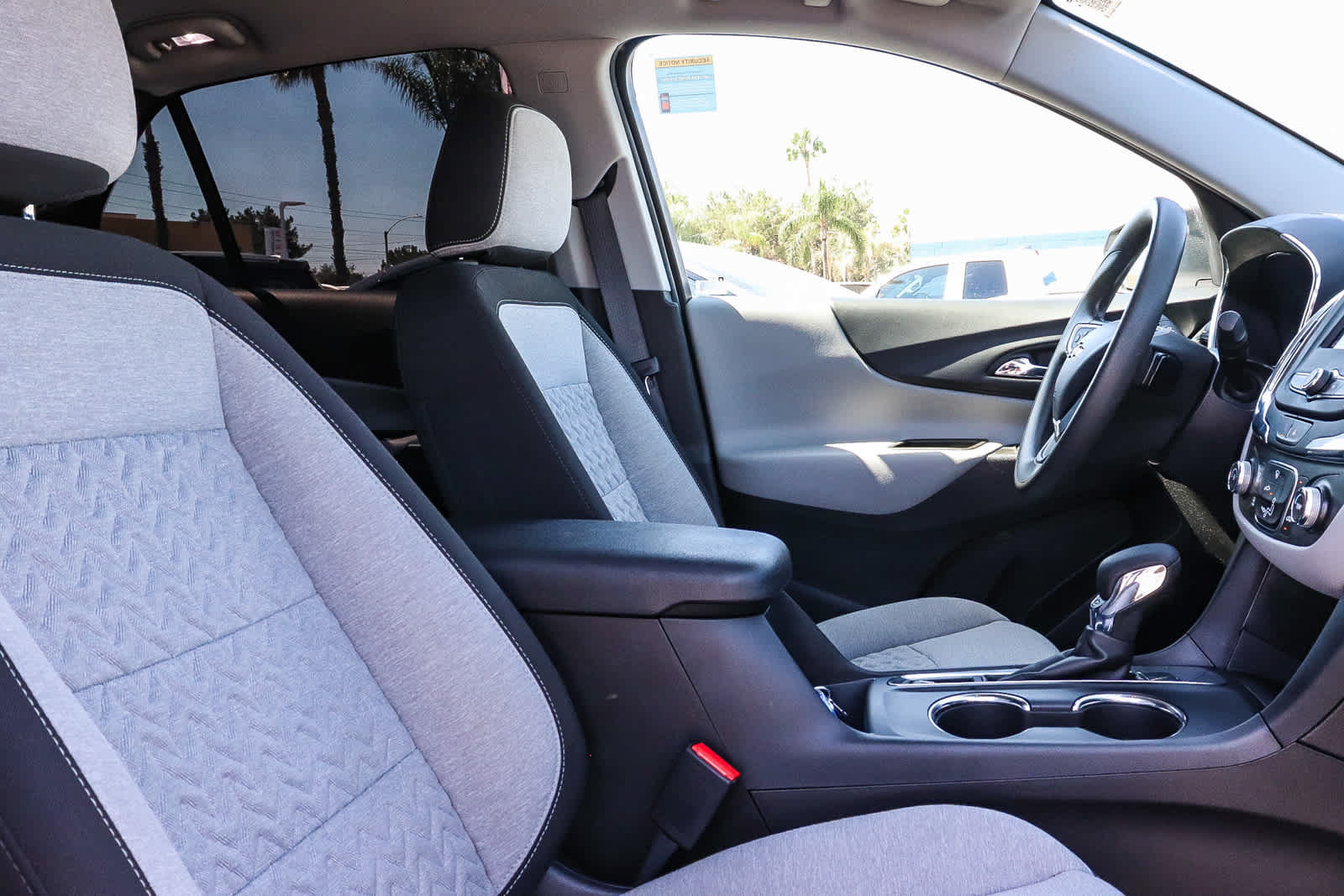 Used 2023 Chevrolet Equinox LS w/ LS Convenience Package FWD image 26