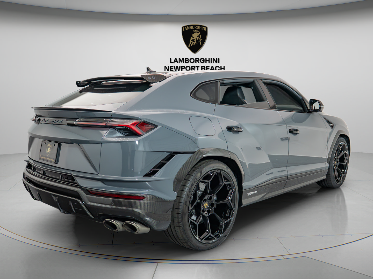 Used 2023 Lamborghini Urus Performante AWD/4WD image 6