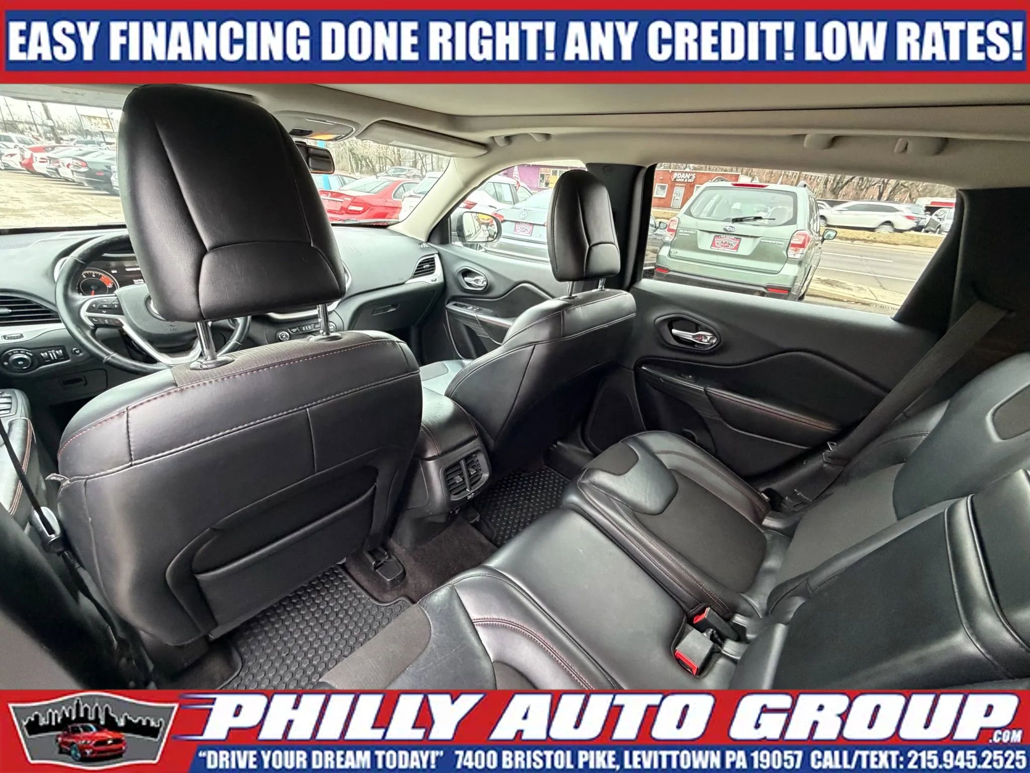 Used 2016 Jeep Cherokee Trailhawk w/ Comfort & Convenience Group AWD/4WD image 18