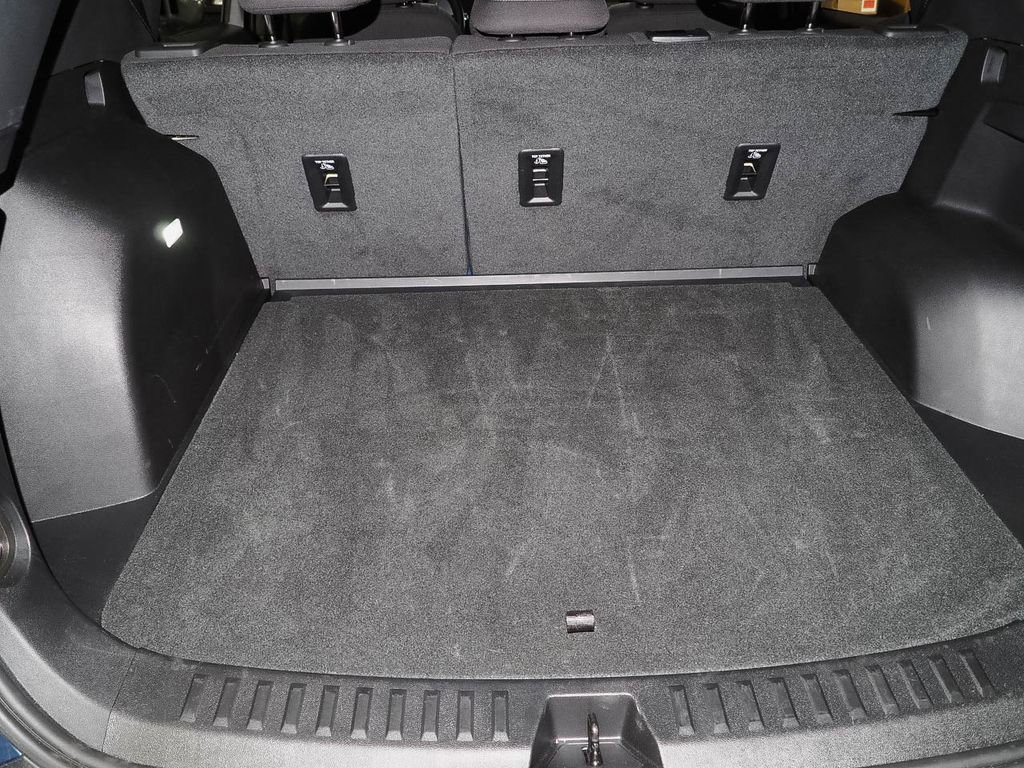 Used 2025 Chevrolet Equinox LT image 9