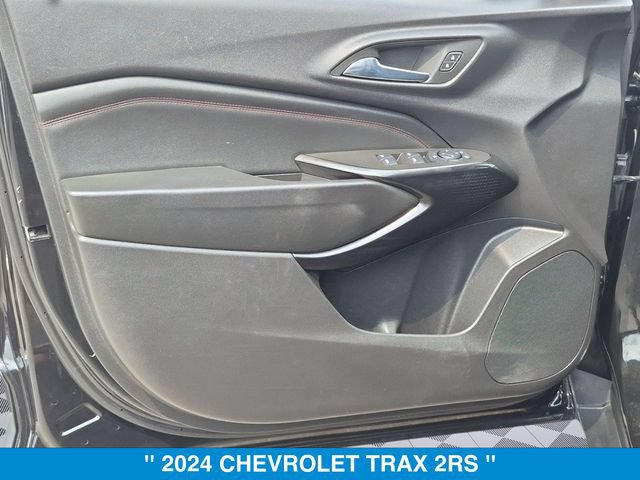 Used 2024 Chevrolet Trax RS w/ Sunroof Package FWD image 10