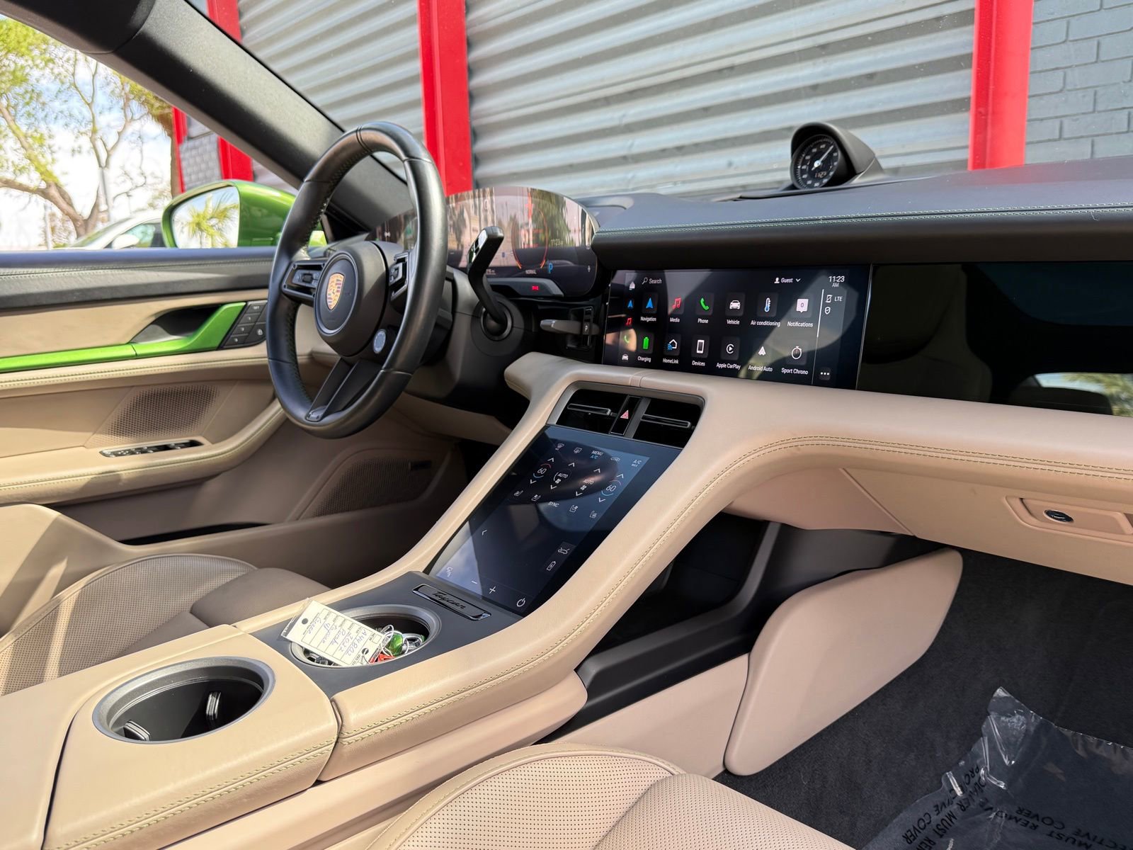 Used 2022 Porsche Taycan 4S image 18