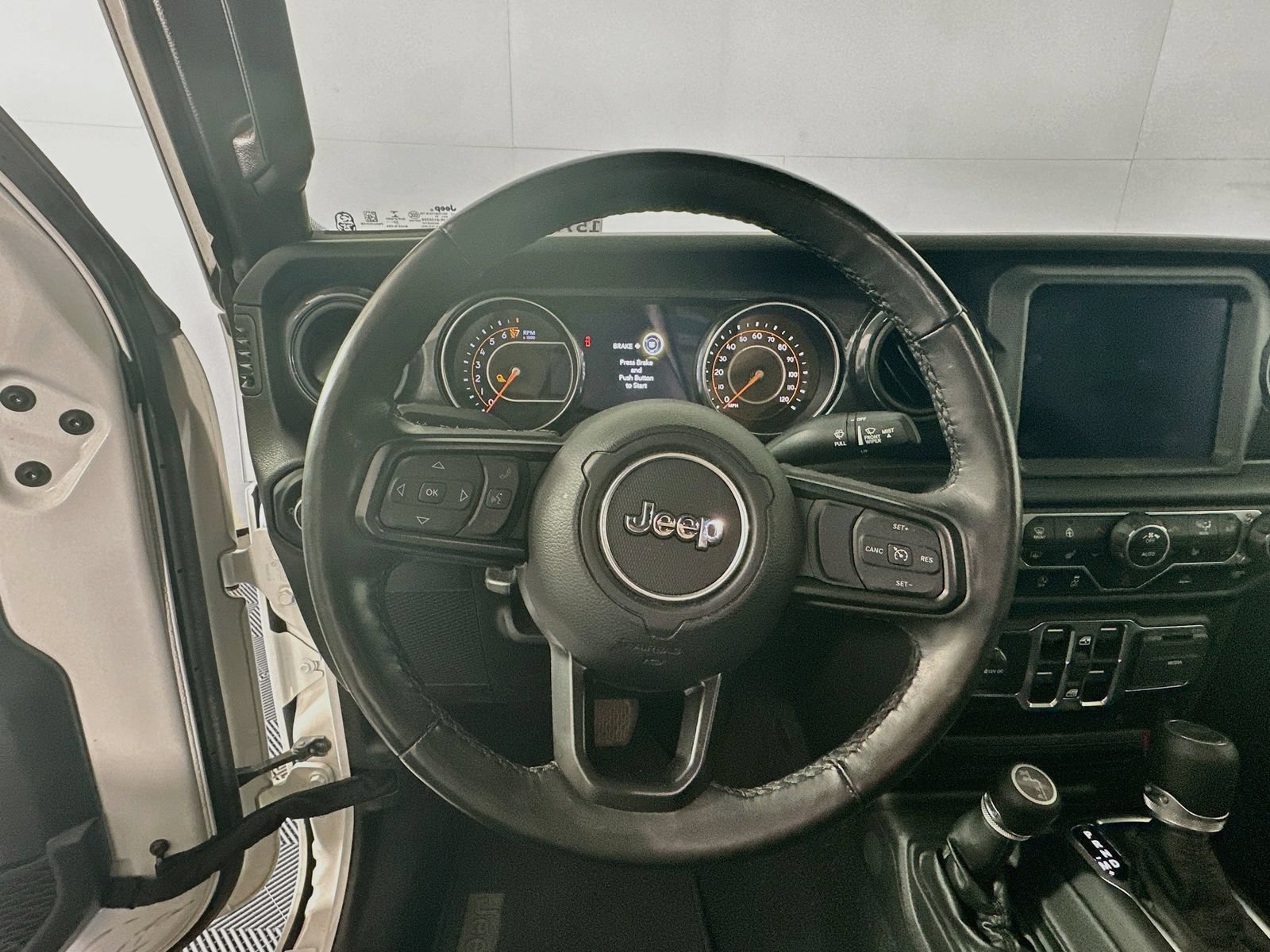 Used 2022 Jeep Gladiator Sport AWD/4WD image 11