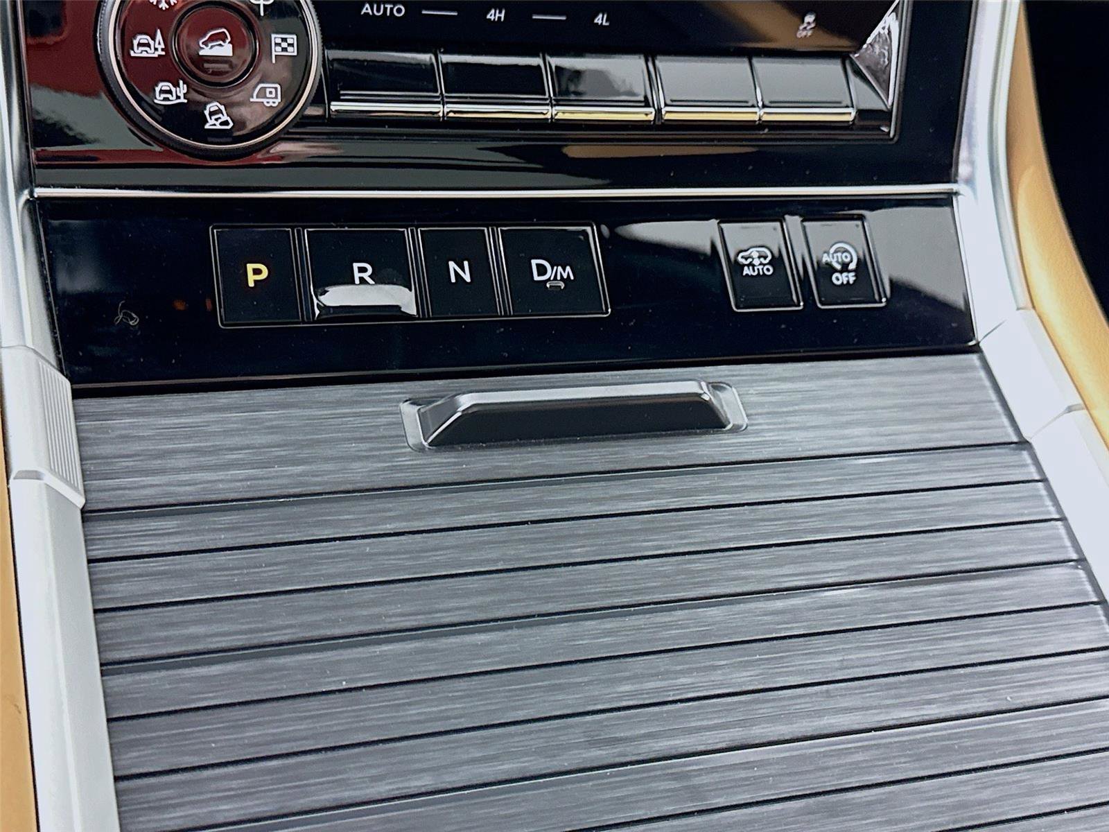 Used 2025 Nissan Armada Platinum Reserve w/ Convenience Package image 11