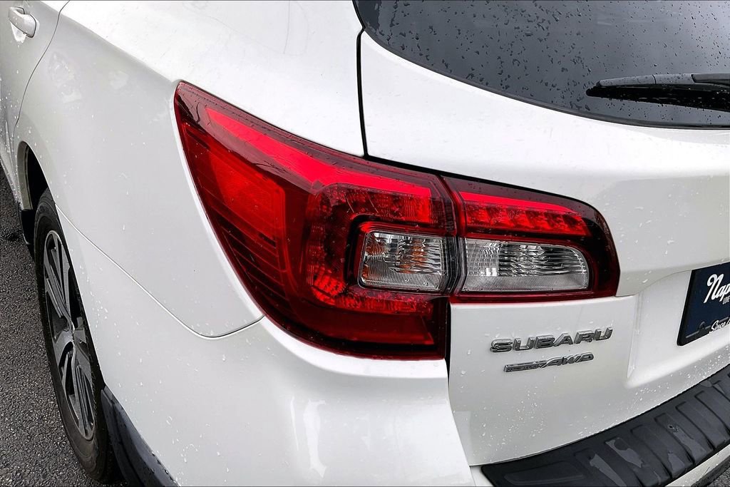 Used 2018 Subaru Outback 2.5i Limited AWD/4WD image 33