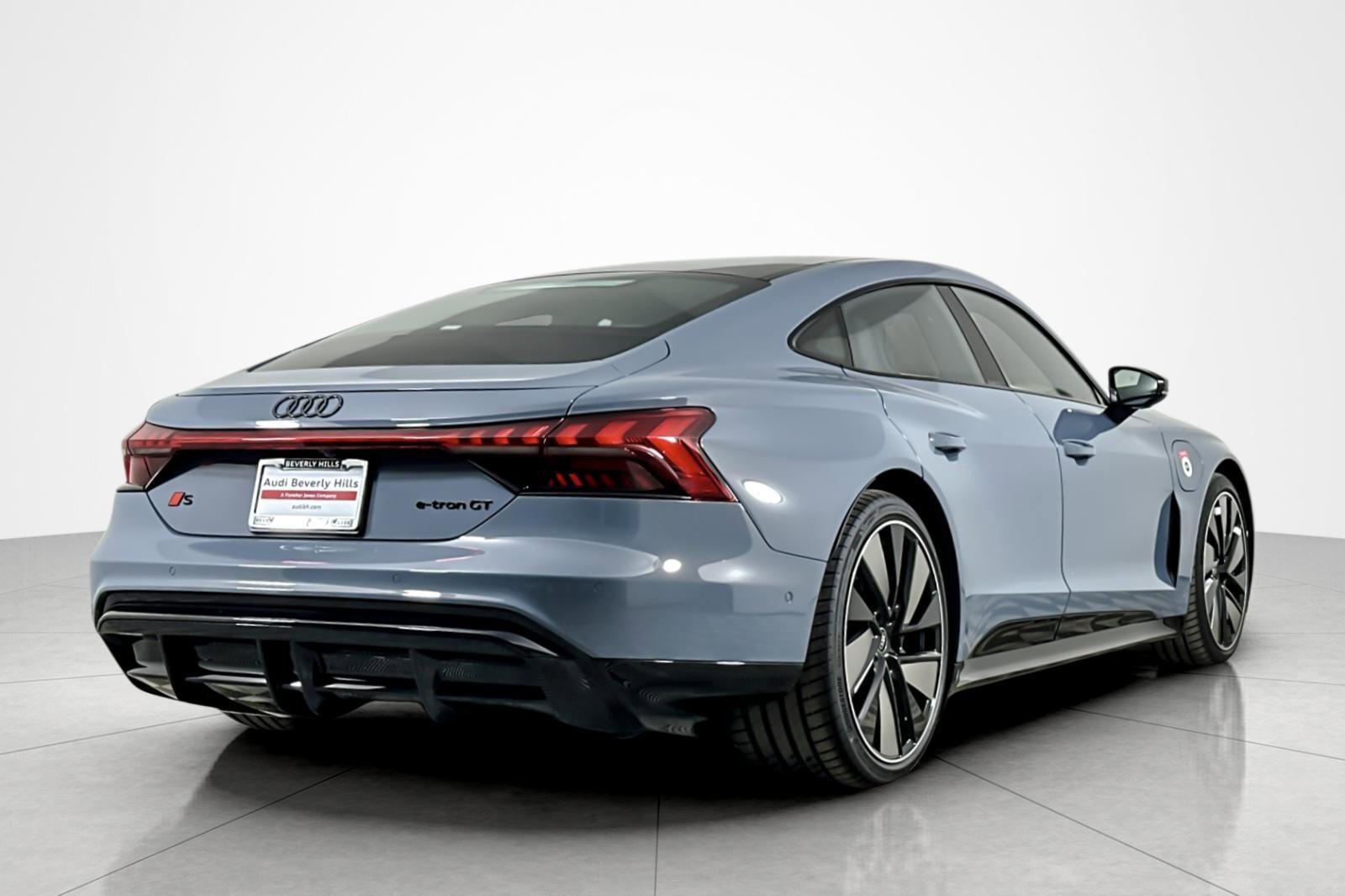 New 2026 Audi S e-tron GT Prestige image 6