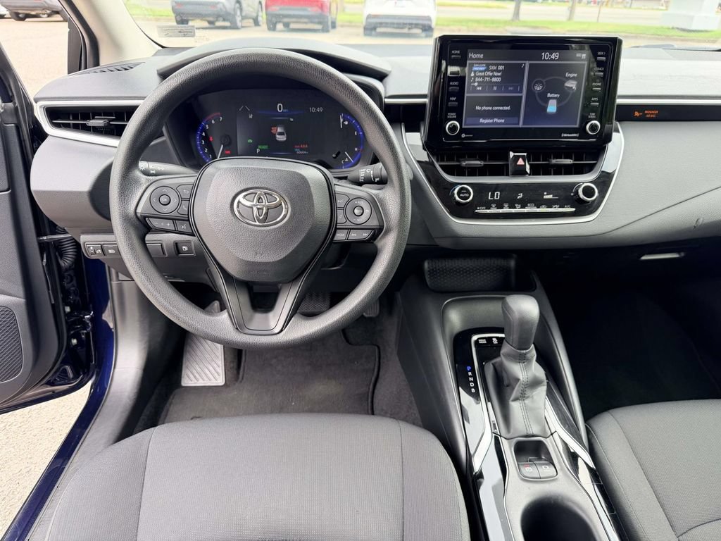 Used 2022 Toyota Corolla LE w/ Carpet Mat Package (TMS) FWD image 2