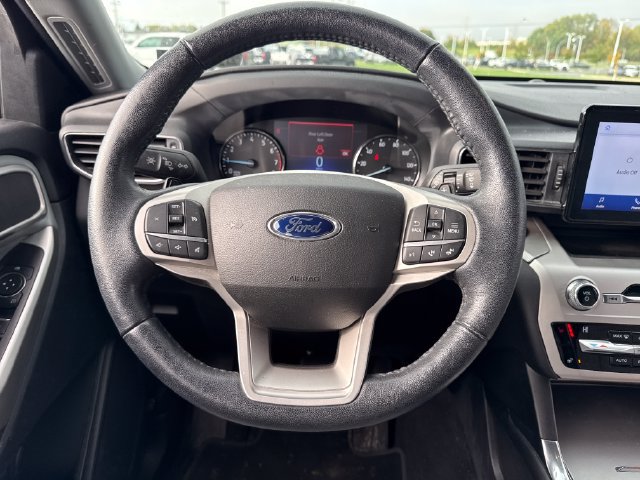 Used 2021 Ford Explorer XLT w/ Equipment Group 202A AWD/4WD image 23
