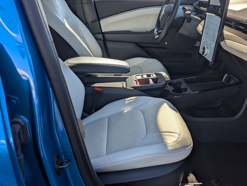 Used 2025 Ford Mustang Mach-E Premium image 28