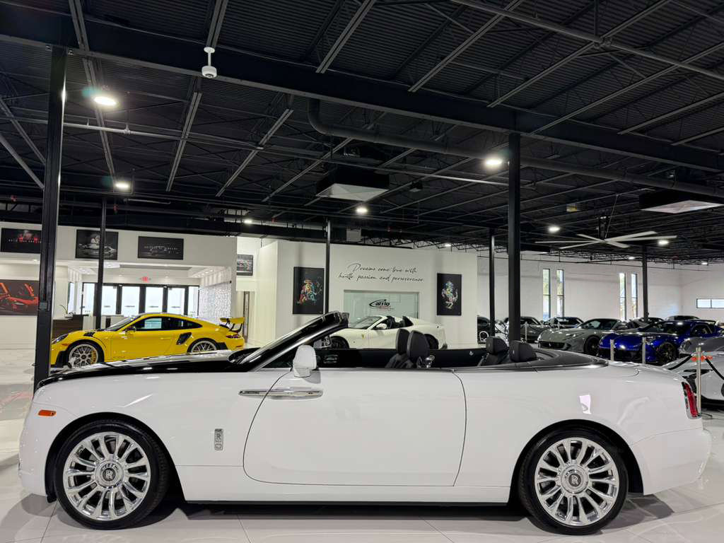 Used 2019 Rolls-Royce Dawn image 4