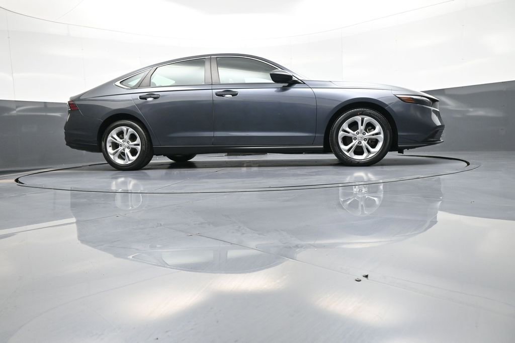 Used 2023 Honda Accord LX image 28
