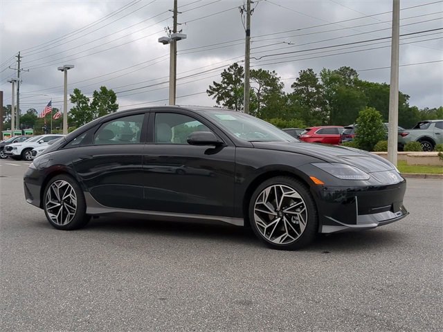 Certified 2023 Hyundai Ioniq 6 Limited w/ Cargo Package image 3