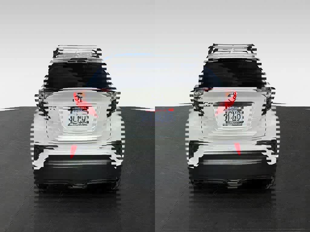 Used 2022 Toyota C-HR XLE image 4