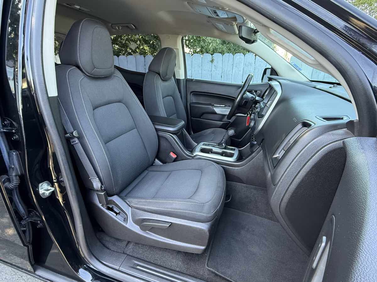 Used 2018 Chevrolet Colorado LT image 9