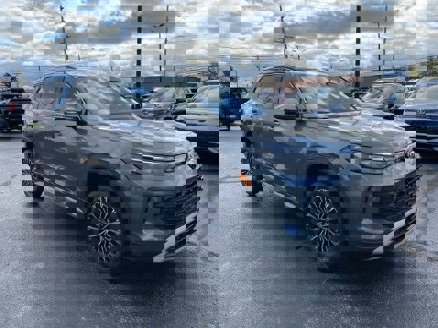 New 2025 Volkswagen Tiguan S image 8