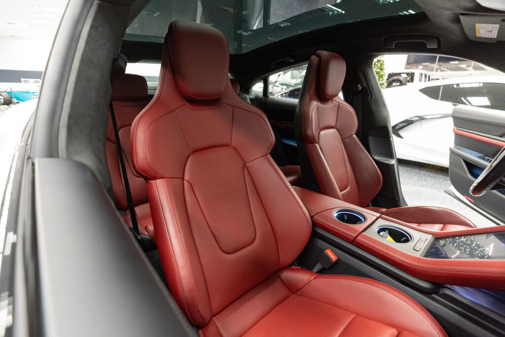 Used 2020 Porsche Taycan Turbo image 15