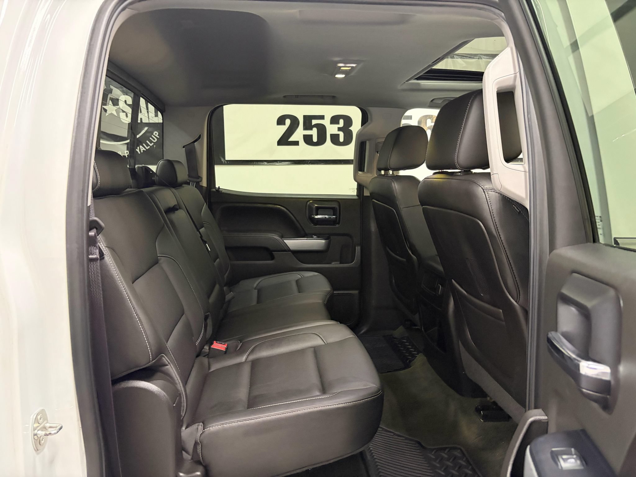 Used 2015 Chevrolet Silverado 1500 LTZ Z71 w/ LTZ Plus Package AWD/4WD image 22