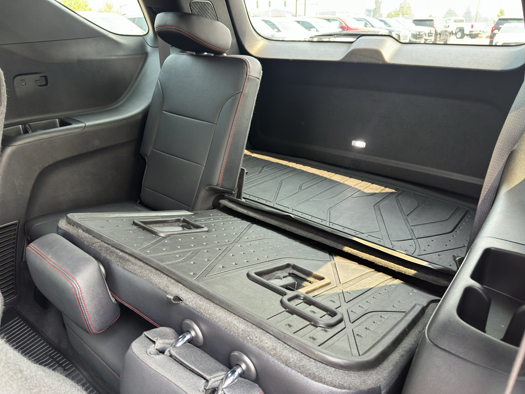 Certified 2024 Chevrolet Traverse RS w/ LPO, Floor Liner Package AWD/4WD image 17