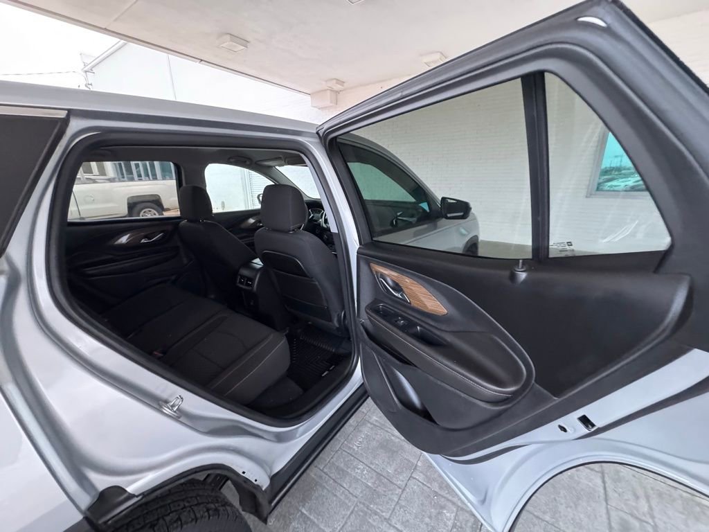 Used 2020 GMC Terrain SLE image 23