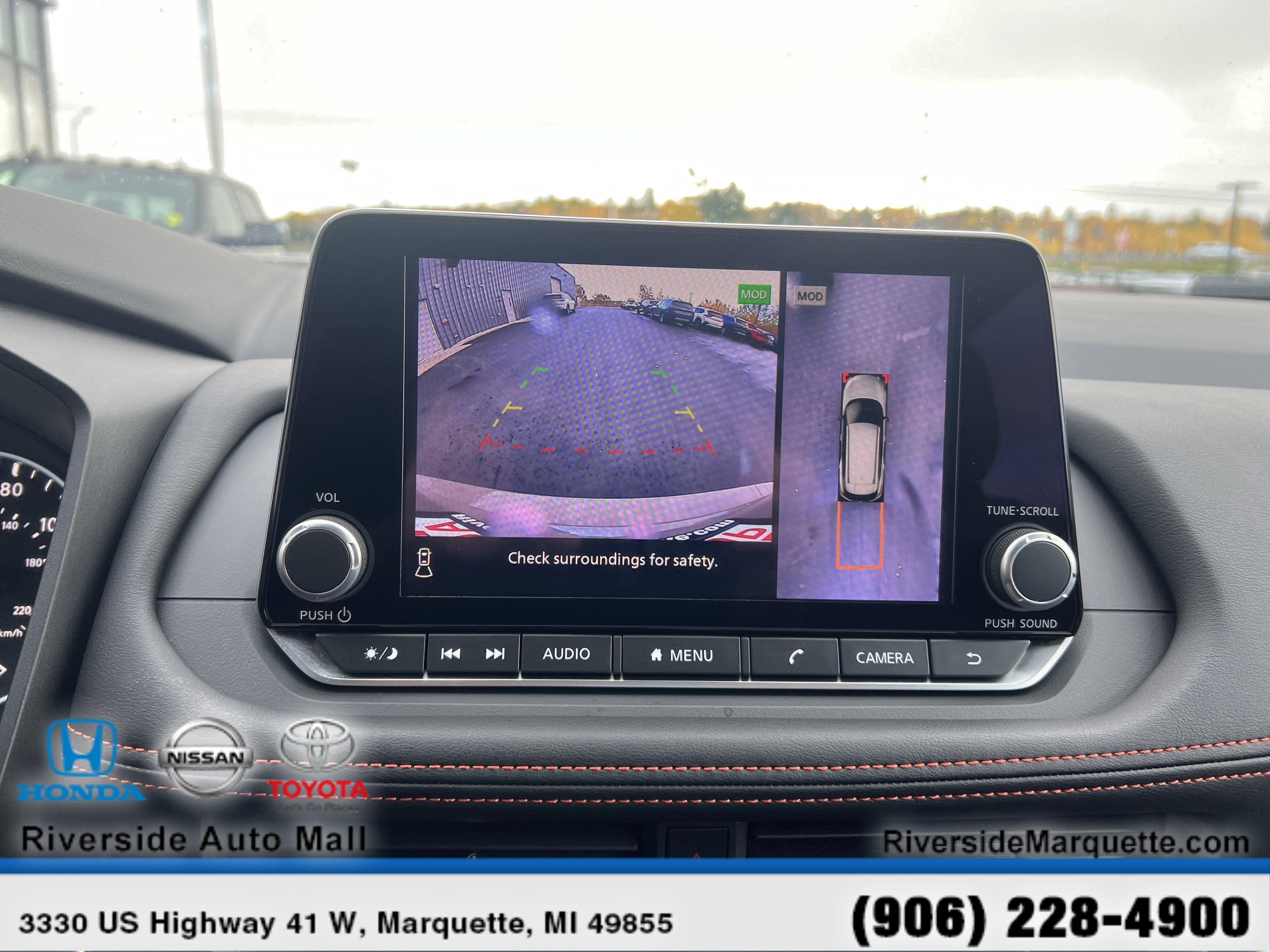 Used 2025 Nissan Rogue SV AWD/4WD image 22