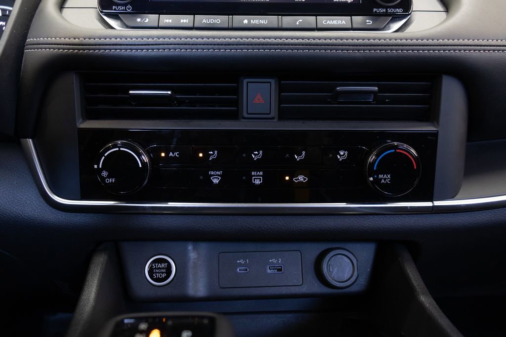 Used 2023 Nissan Rogue S image 30