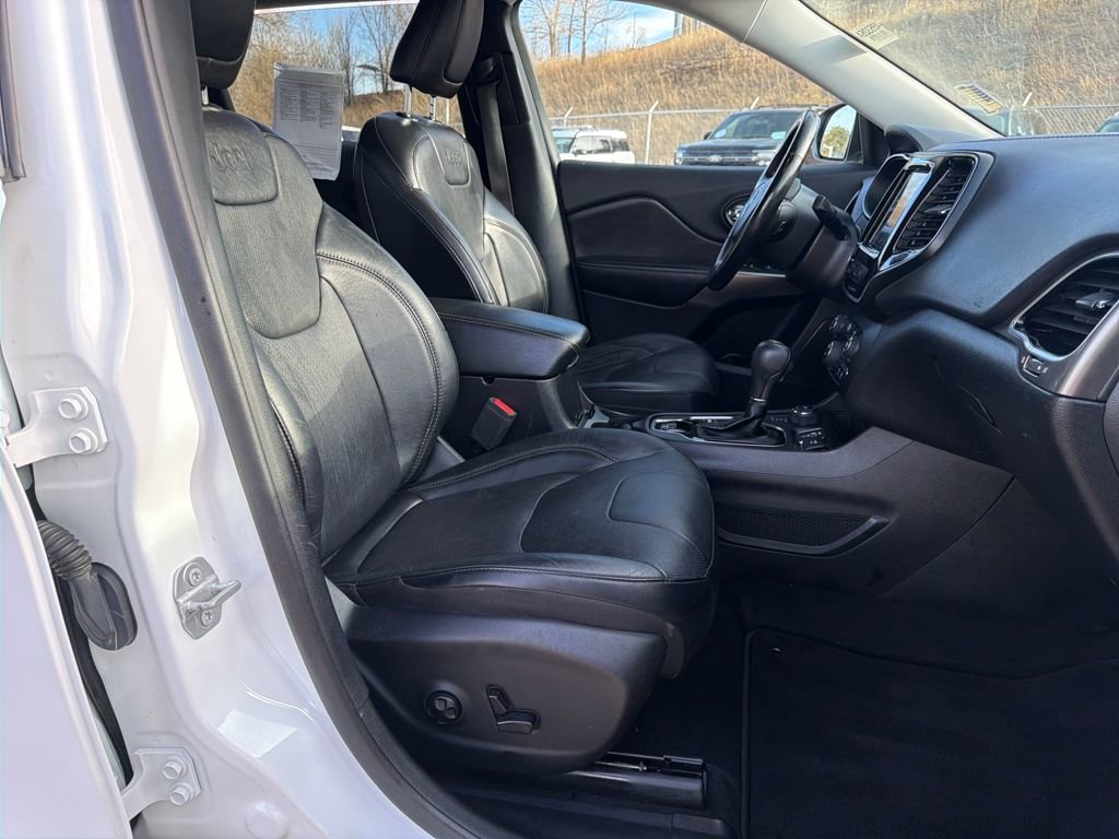 Used 2021 Jeep Cherokee Limited image 30