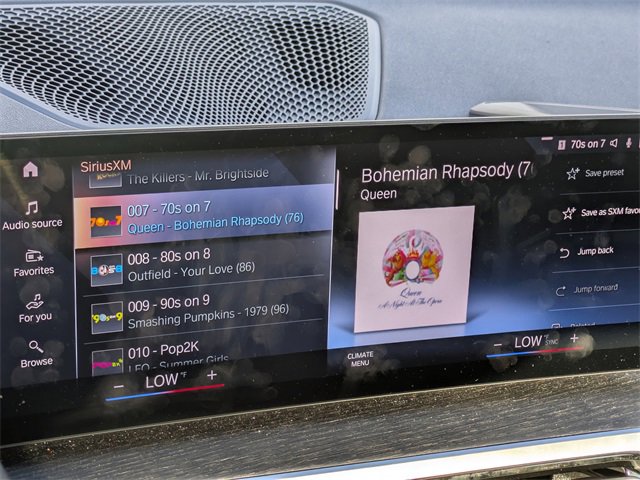 Used 2024 BMW 330e xDrive image 25