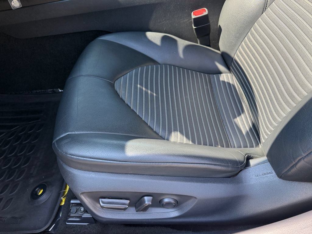 Used 2021 Toyota Camry SE AWD/4WD image 23