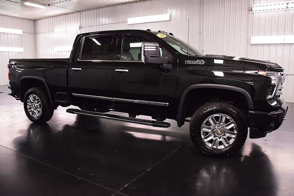Used 2024 Chevrolet Silverado 2500 High Country w/ Z71 Off-Road Package AWD/4WD image 10
