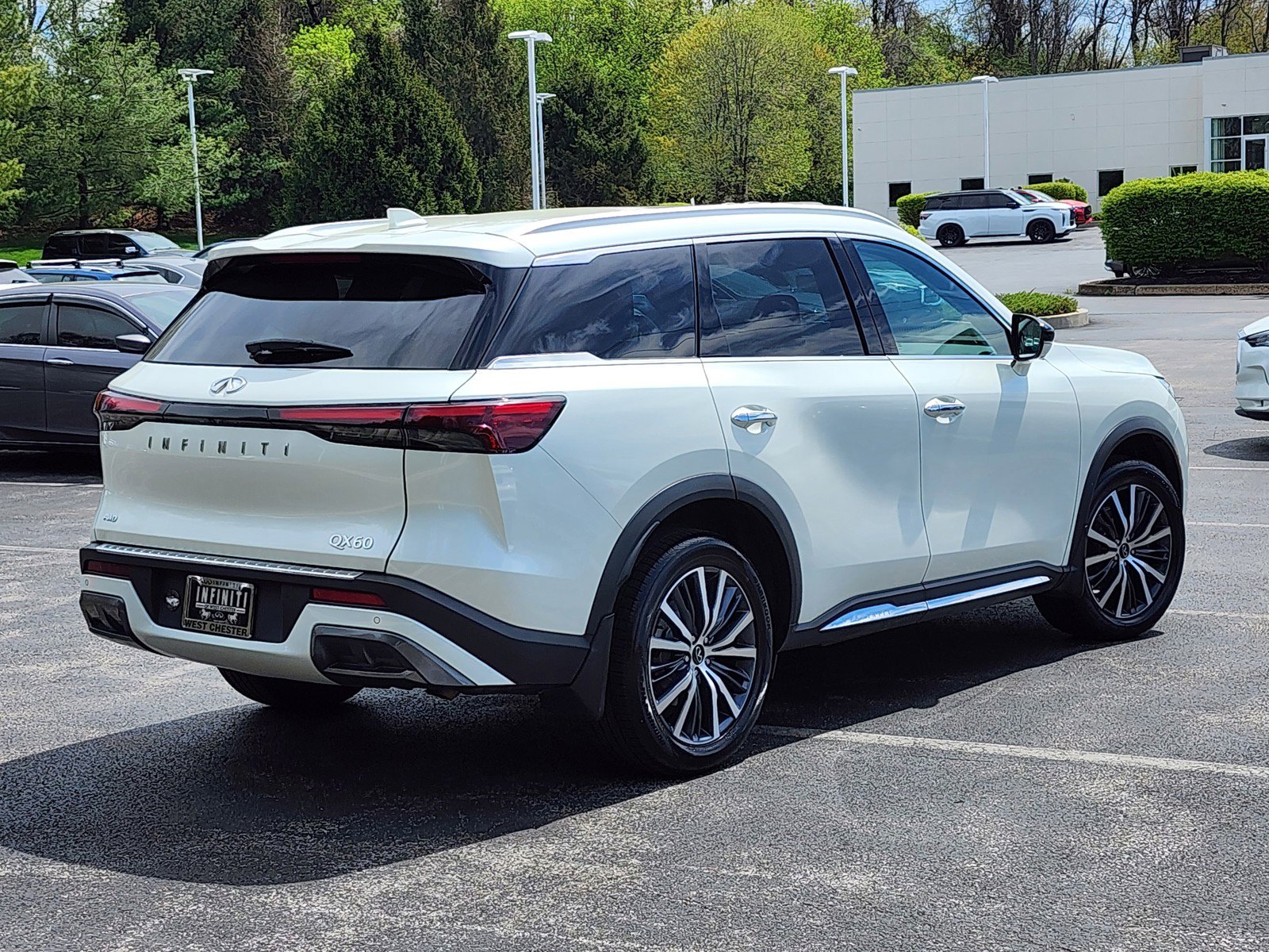 Certified 2023 INFINITI QX60 Sensory w/ Cargo Package image 2