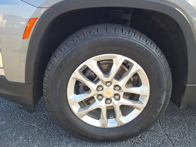 Certified 2023 Chevrolet Traverse LS w/ Safety Package FWD image 33