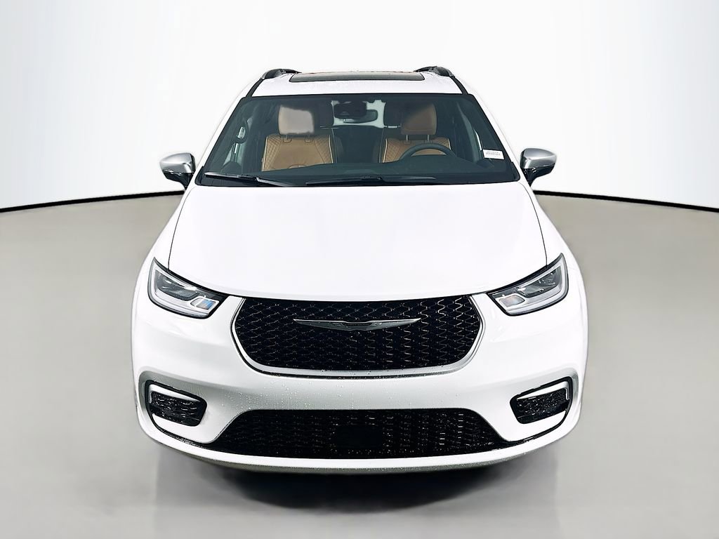 New 2026 Chrysler Pacifica Pinnacle video 2