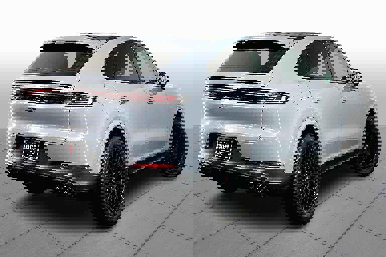 Used 2024 Porsche Cayenne Coupe image 12