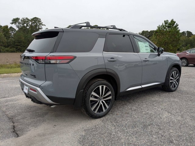 New 2025 Nissan Pathfinder Platinum w/ Black Appearance Package image 4