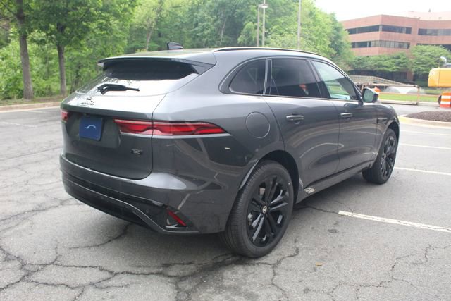 New 2026 Jaguar F-PACE R-Dynamic S image 2