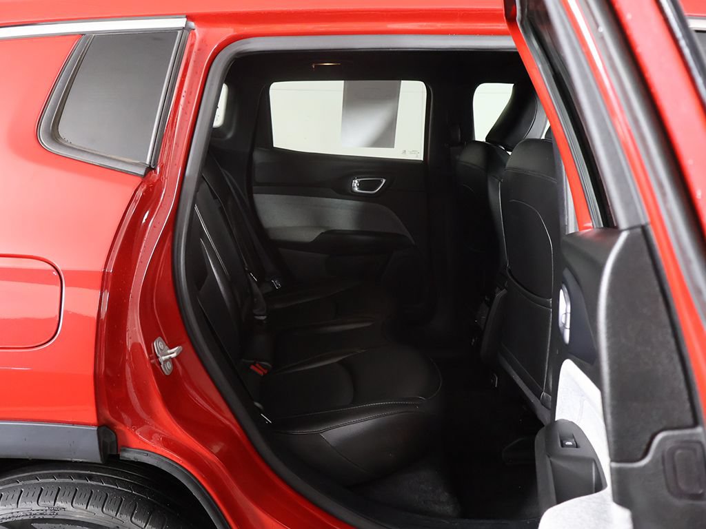 Used 2023 Jeep Compass Latitude AWD/4WD image 28