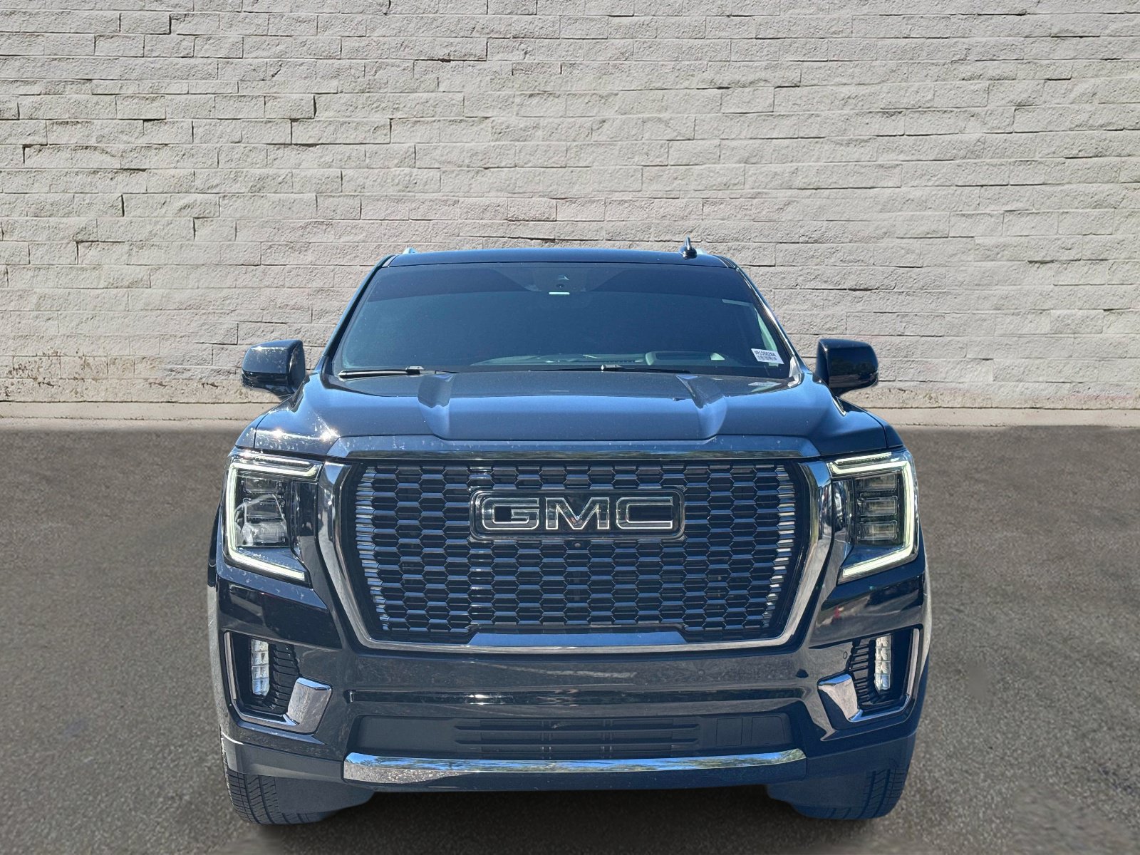 Used 2024 GMC Yukon Denali Ultimate w/ LPO, Floor Liner Package AWD/4WD image 7