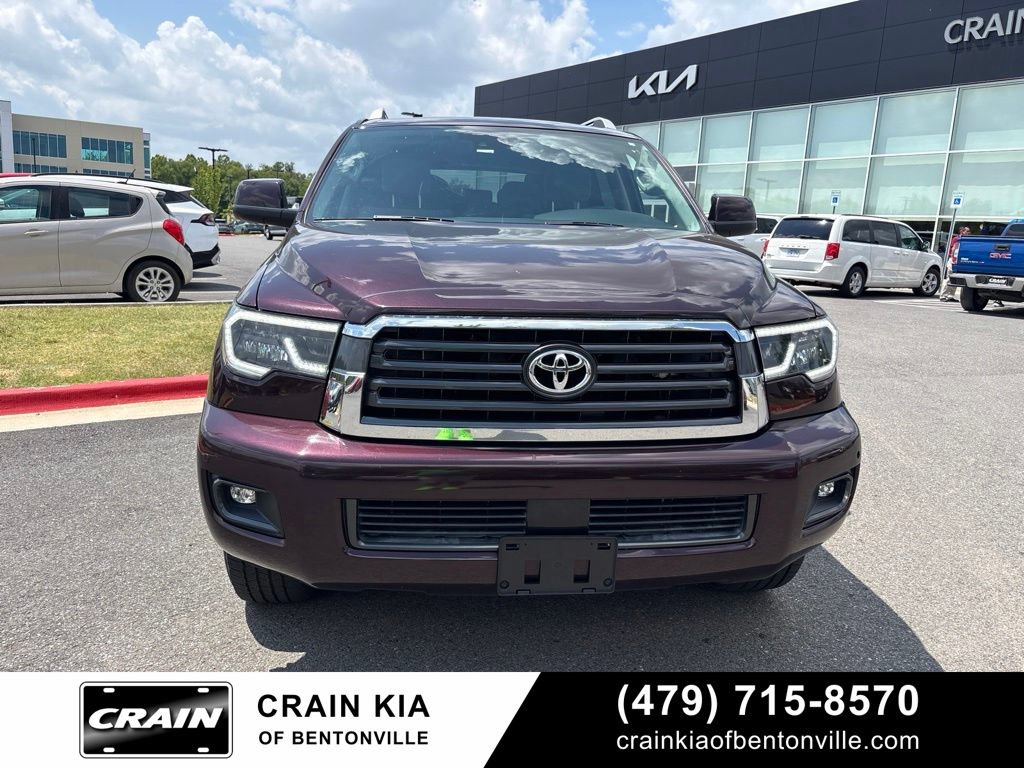 Used 2018 Toyota Sequoia SR5 AWD/4WD image 3