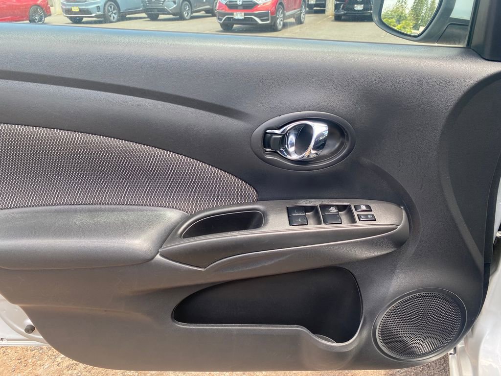 Used 2015 Nissan Versa SV FWD image 31