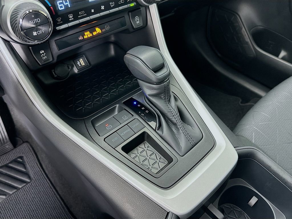 Certified 2025 Toyota RAV4 XLE w/ Convenience Package image 16