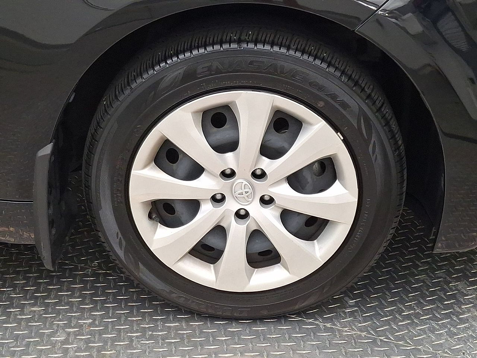Certified 2023 Toyota Corolla LE w/ Carpet Mat Package (TMS) FWD image 30