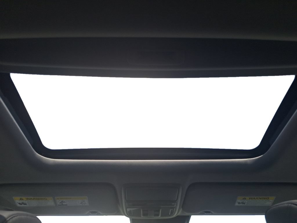 Used 2018 Honda CR-V Touring image 13