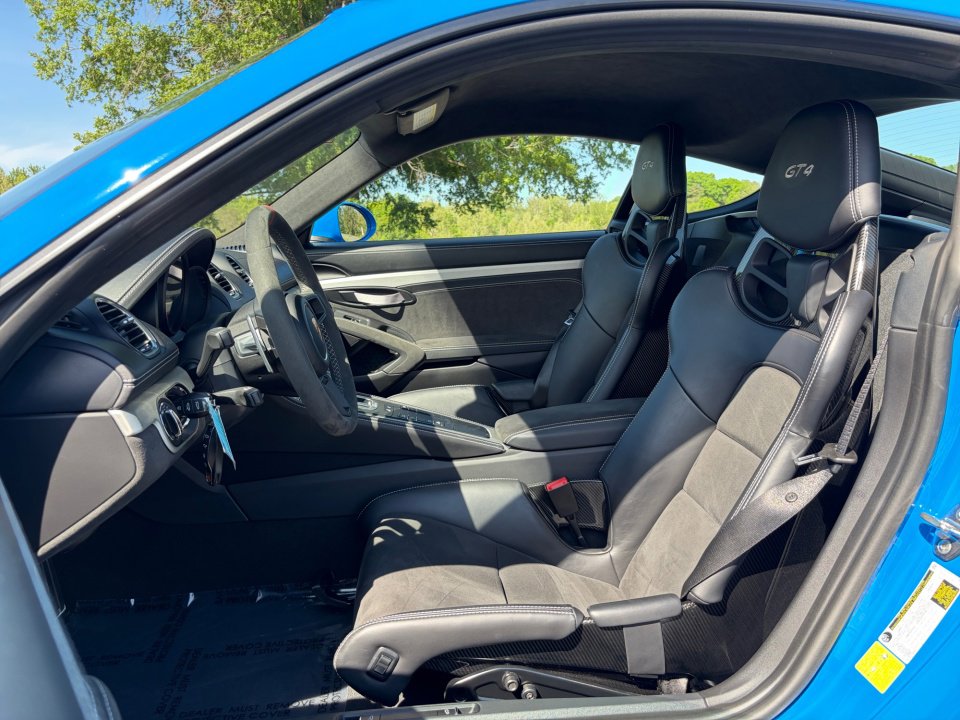 Certified 2022 Porsche 718 Cayman GT4 RWD image 5